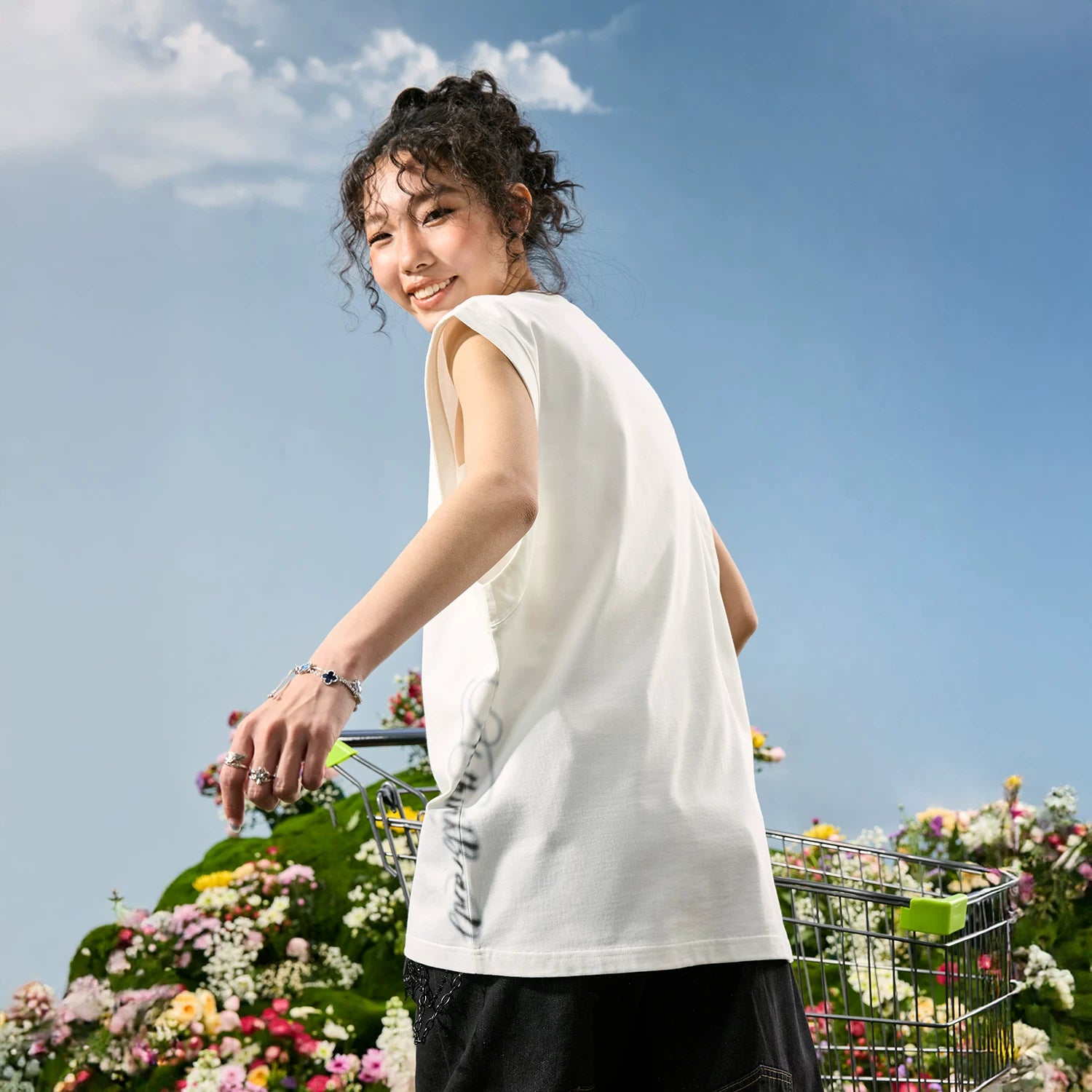 Nuthink American retro trendy brand camisole sleeveless loose fit men's and women's letter 2026 summer new item