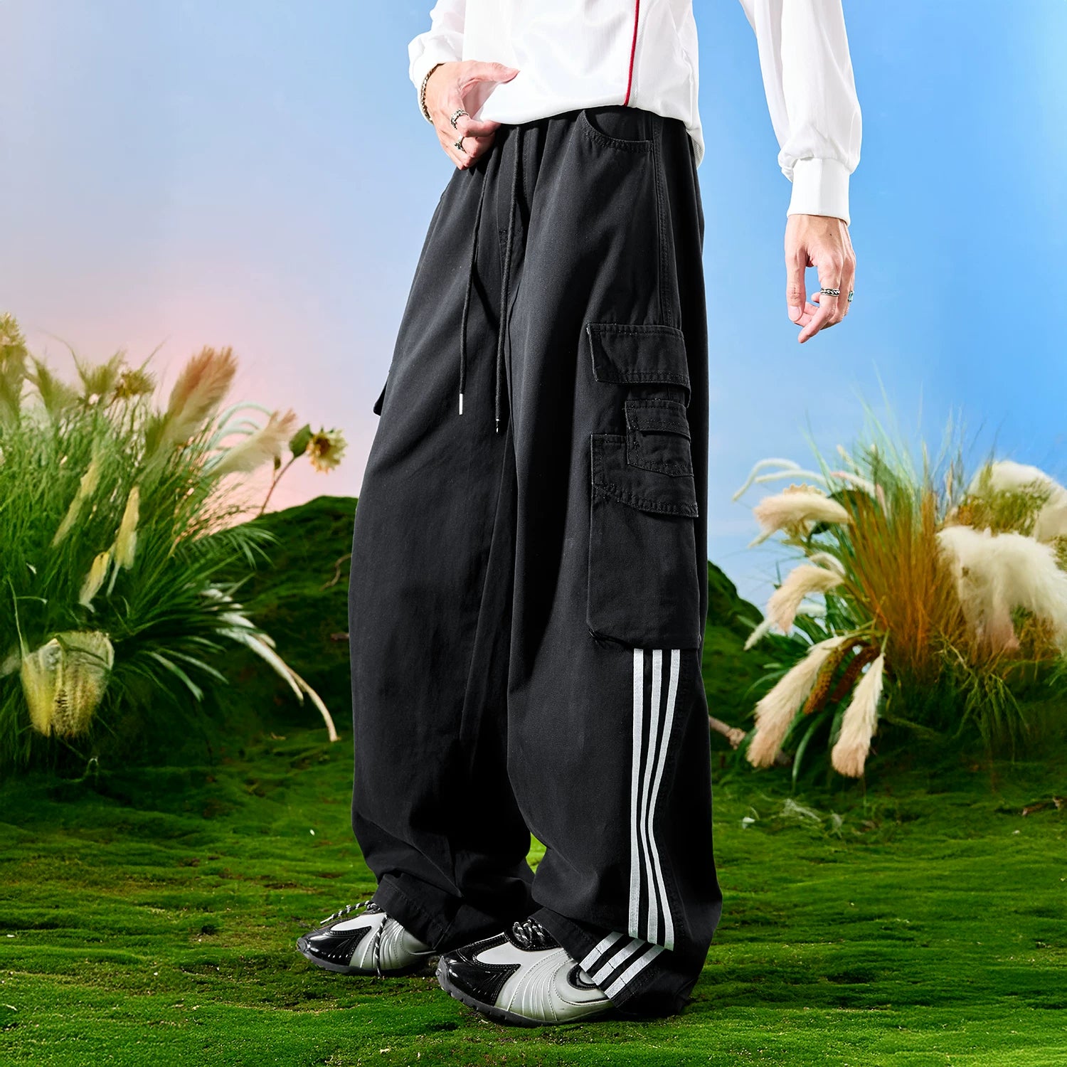 Nuthink American retro sports casual pants with wide legs and multiple pockets, spliced pants with three stripes for men, spring 2026