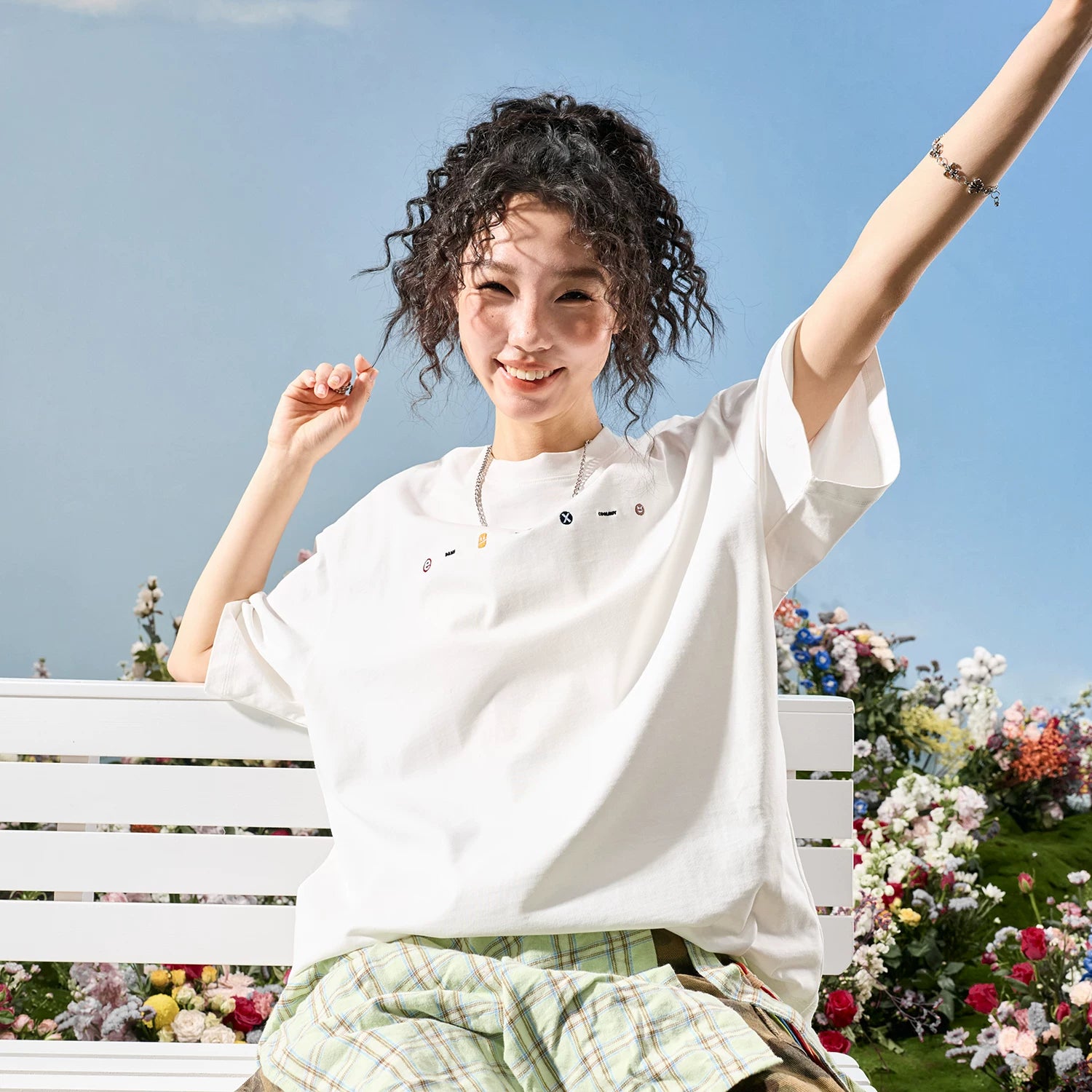 Nuthink American Trendy Brand Simple Color Embroidered Short Sleeve T-shirt for Men and Women, Loose Couple, Summer 2026 New Collection
