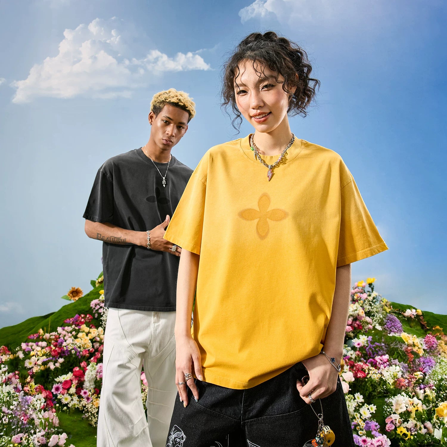Nuthink American Trendy Brand Retro Washed Water Aging Gradient Spray Horse Willow Short sleeved Men's and Women's T-shirts Summer 2026